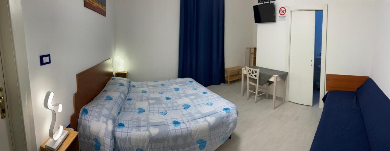 B&B Del Corso - Affittacamere Giulianova Zewnętrze zdjęcie